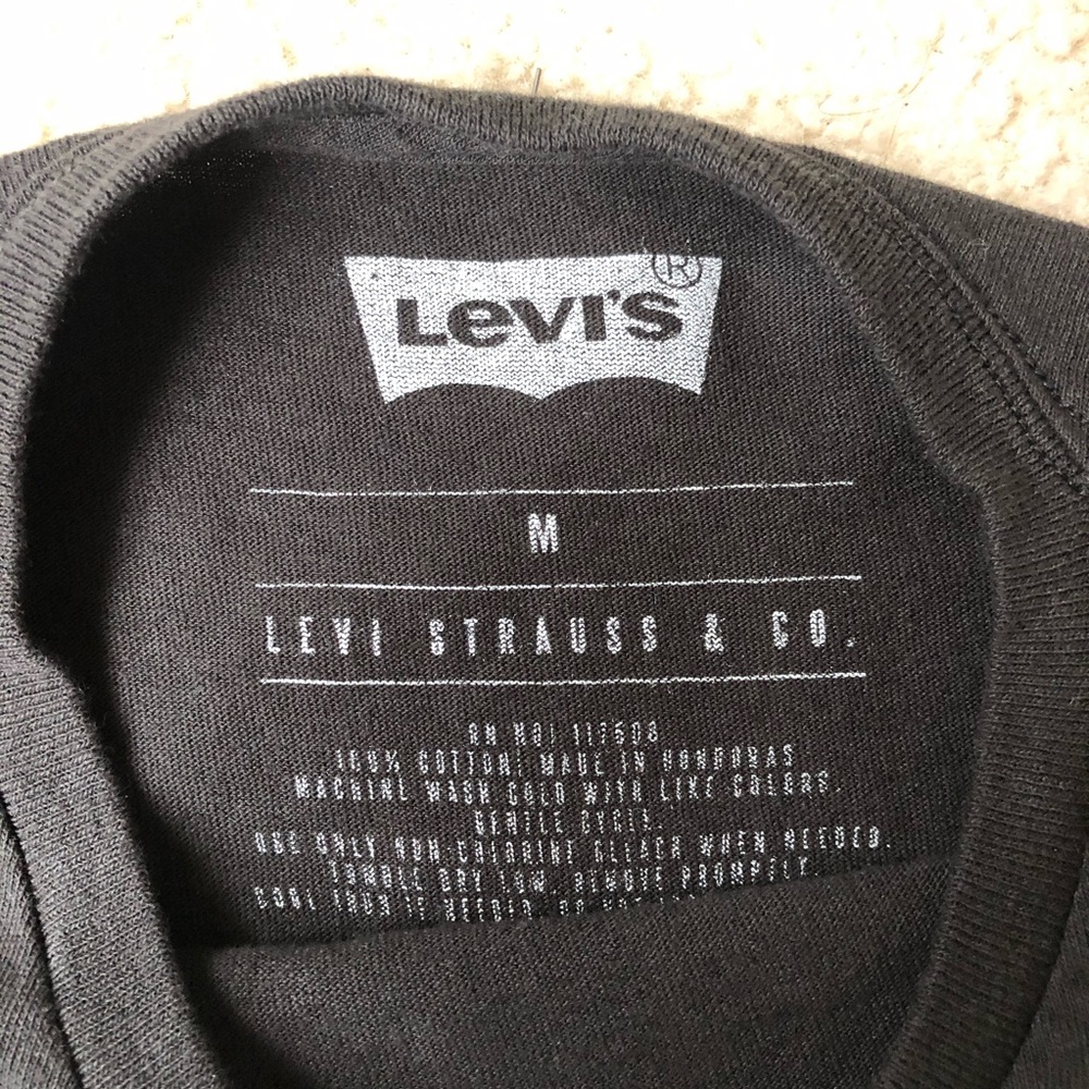 LEVIS t-shirt - Picture 3 of 3